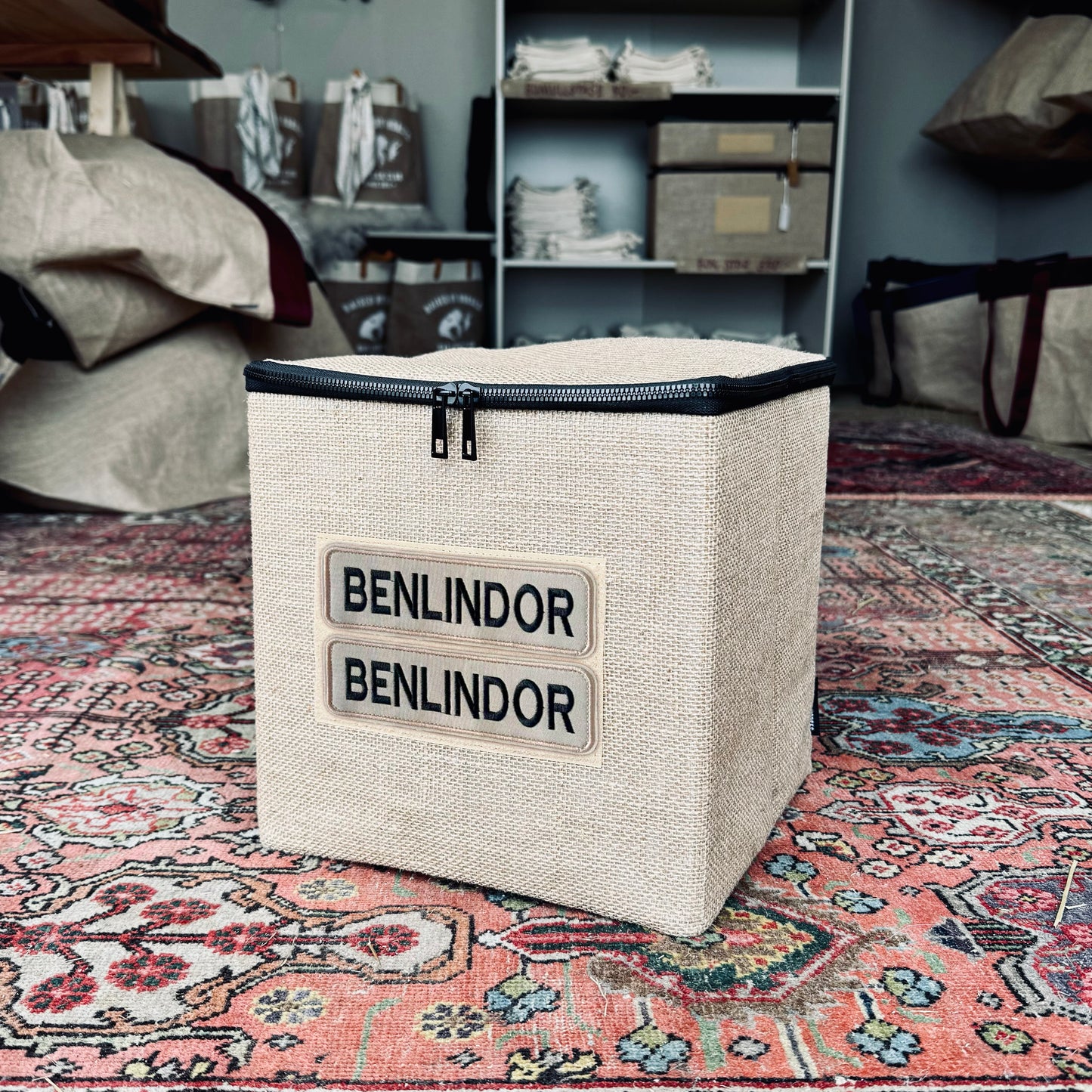 Burlap box mellan