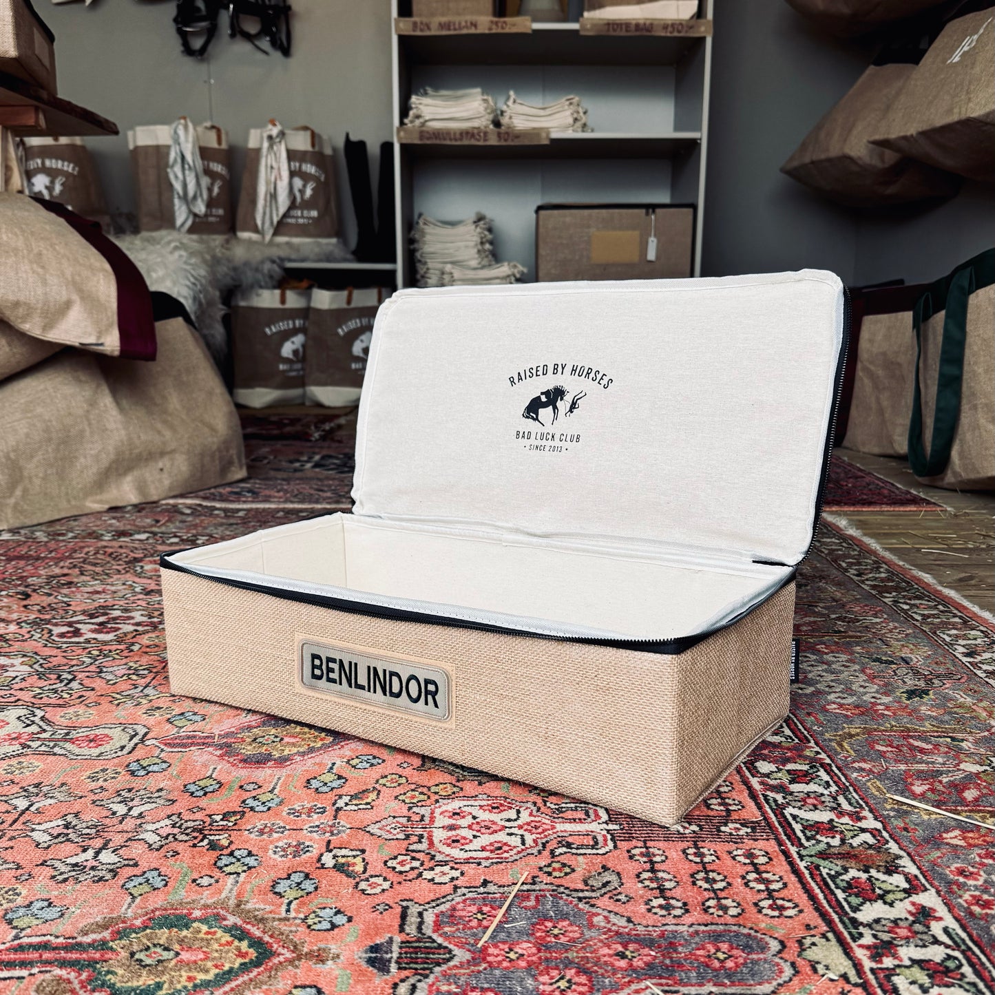 Burlap box mellan